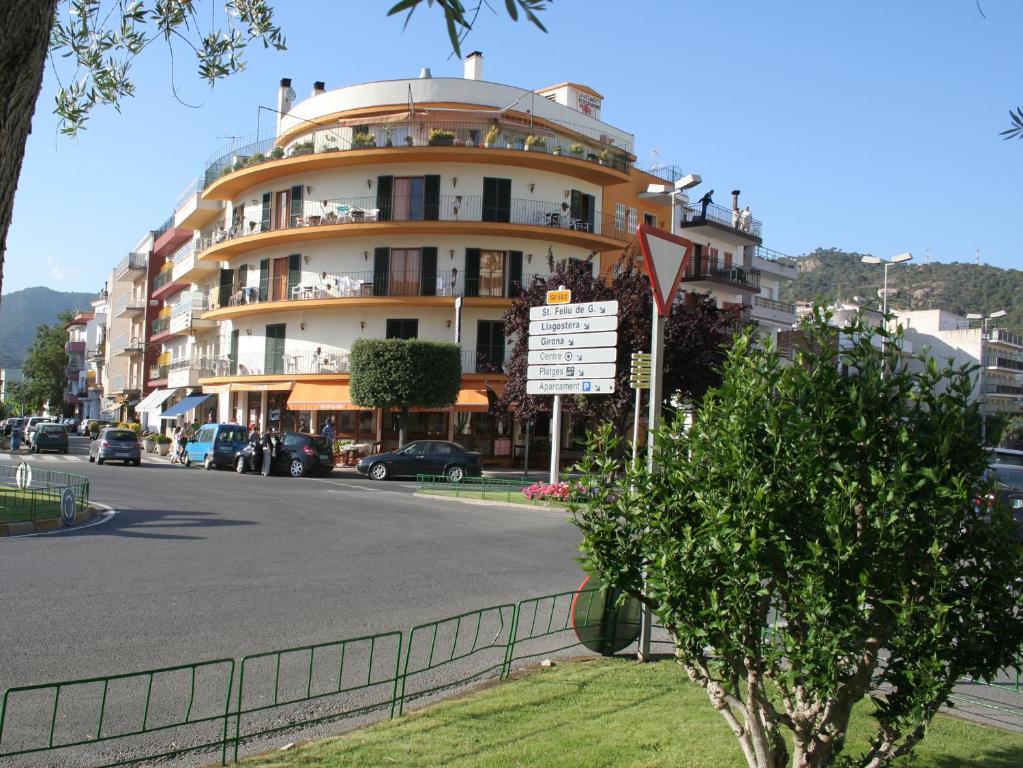 Apartamentos El Sol Tossa de Mar Luaran gambar